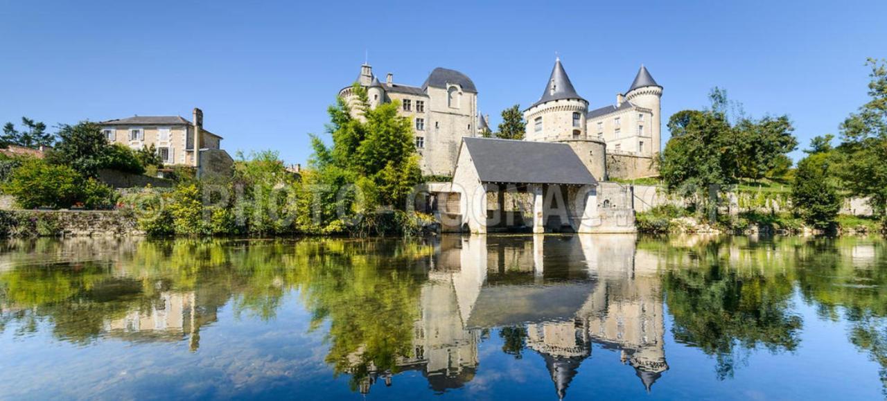 مبيت وإفطار Verteuil-sur-Charente La Tuilerie المظهر الخارجي الصورة